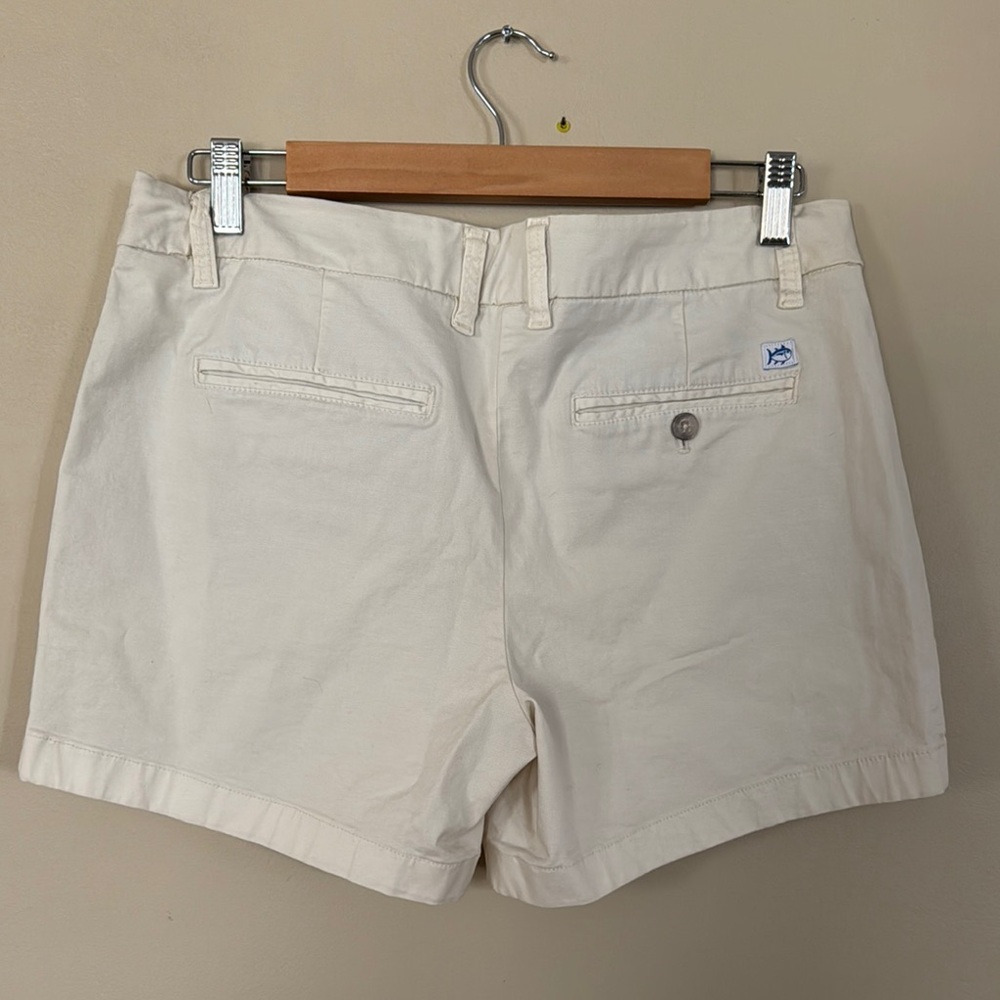 Southern Tide salt colored khaki slightly stretchy Casual Shorts
